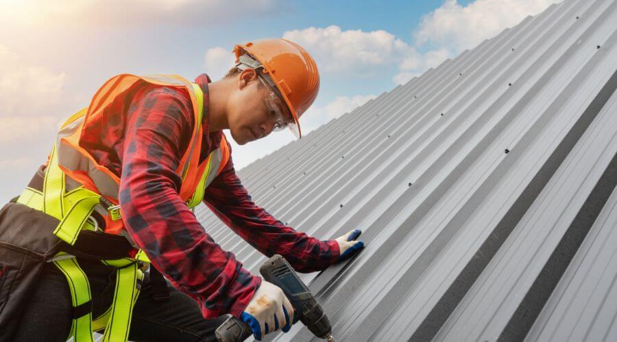 Professional gutter cleaning in Sauquoit, NY